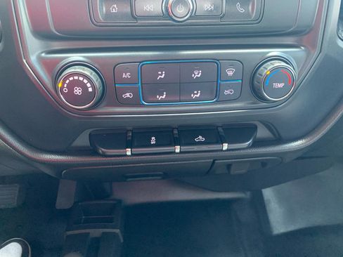 Used 2017 Chevrolet Silverado 1500 W/T AWD/4WD image 25