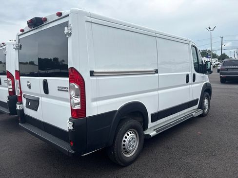 Used 2025 RAM ProMaster 2500 w/ U-Haul Equipment Group FWD image 3