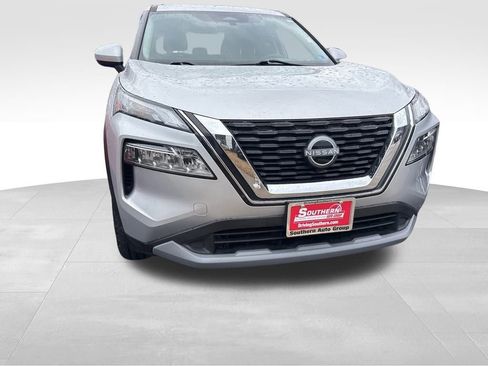 Used 2023 Nissan Rogue SV image 19