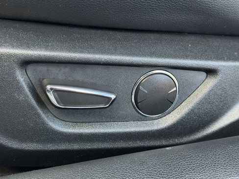 Used 2017 Ford Mustang Premium image 24