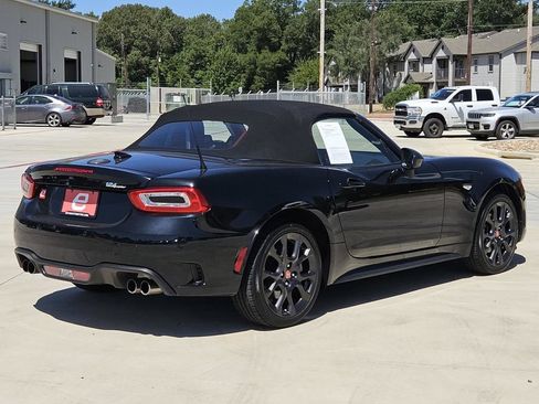 Used 2019 FIAT 124 Spider Abarth w/ Convenience Group RWD image 8