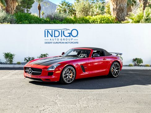 Used 2015 Mercedes-Benz SLS AMG GT Final Edition image 2