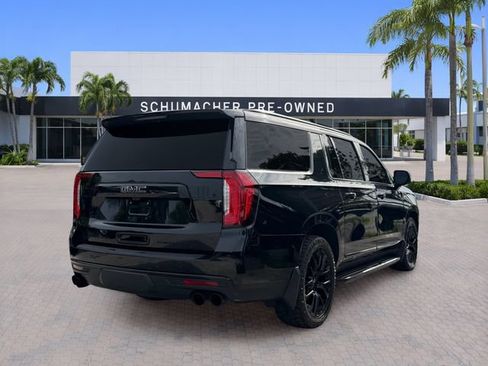 Used 2023 GMC Yukon XL Denali w/ Advanced Technology Package AWD/4WD image 7