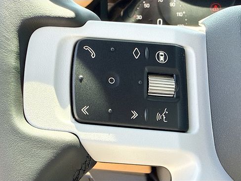 New 2026 Land Rover Defender 110 X-Dynamic SE AWD/4WD image 38