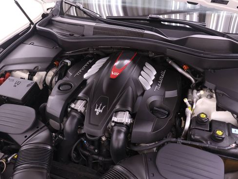 Used 2021 Maserati Levante GTS AWD/4WD image 24