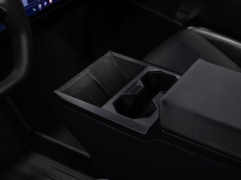 Used 2025 Tesla Cybertruck AWD Crew Cab image 30