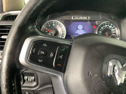 Used 2019 RAM 1500 Laramie AWD/4WD image 18