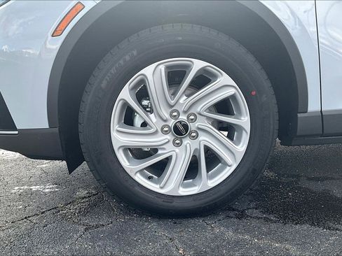 New 2026 Lincoln Corsair Premiere image 12