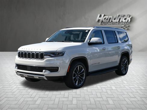 Used 2022 Jeep Wagoneer Series II w/ Premium Group I RWD image 5