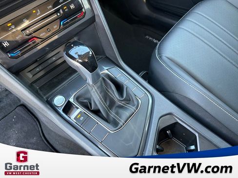 Used 2024 Volkswagen Tiguan SE image 23