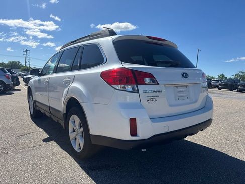 Used 2014 Subaru Outback 2.5i Premium AWD/4WD image 9