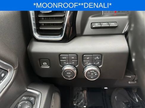 Used 2025 GMC Sierra 2500 Denali w/ Denali Reserve Package AWD/4WD image 37