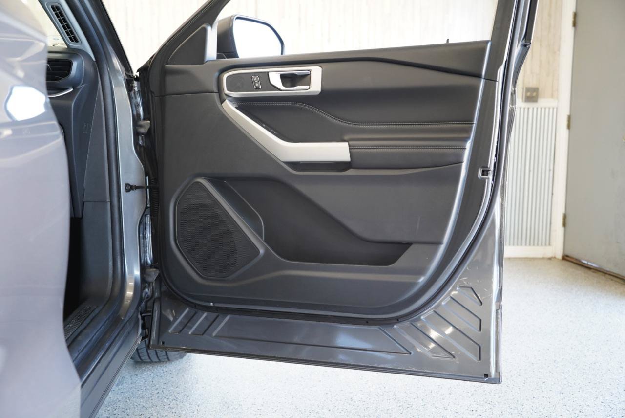 Used 2022 Ford Explorer XLT RWD image 33