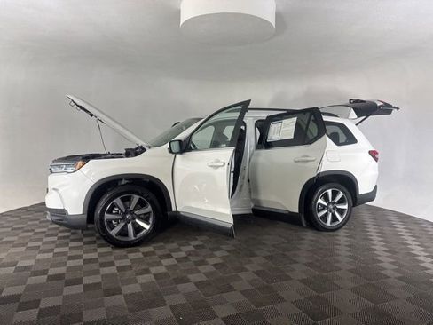 Certified 2025 Honda Pilot Elite image 14