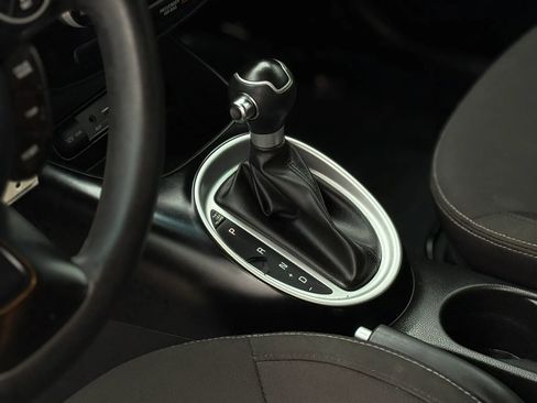 Used 2019 Kia Soul FWD image 23