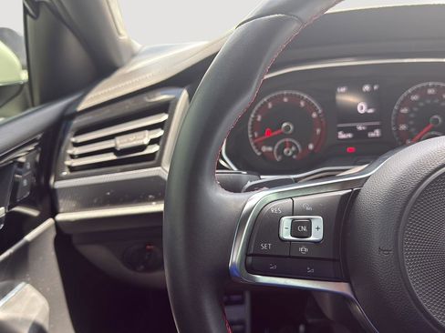 Used 2019 Volkswagen Jetta GLI FWD image 17
