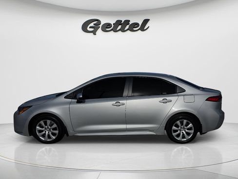 Used 2025 Toyota Corolla LE FWD image 8