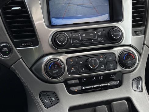 Used 2020 Chevrolet Suburban LT AWD/4WD image 34
