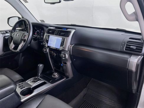 Used 2023 Toyota 4Runner SR5 Premium w/ Moonroof Package AWD/4WD image 32