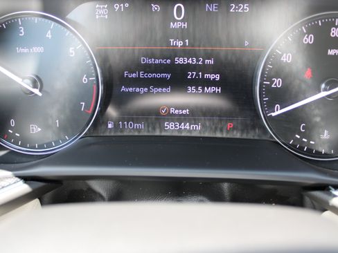 Used 2023 Buick Envision Essence AWD/4WD image 19