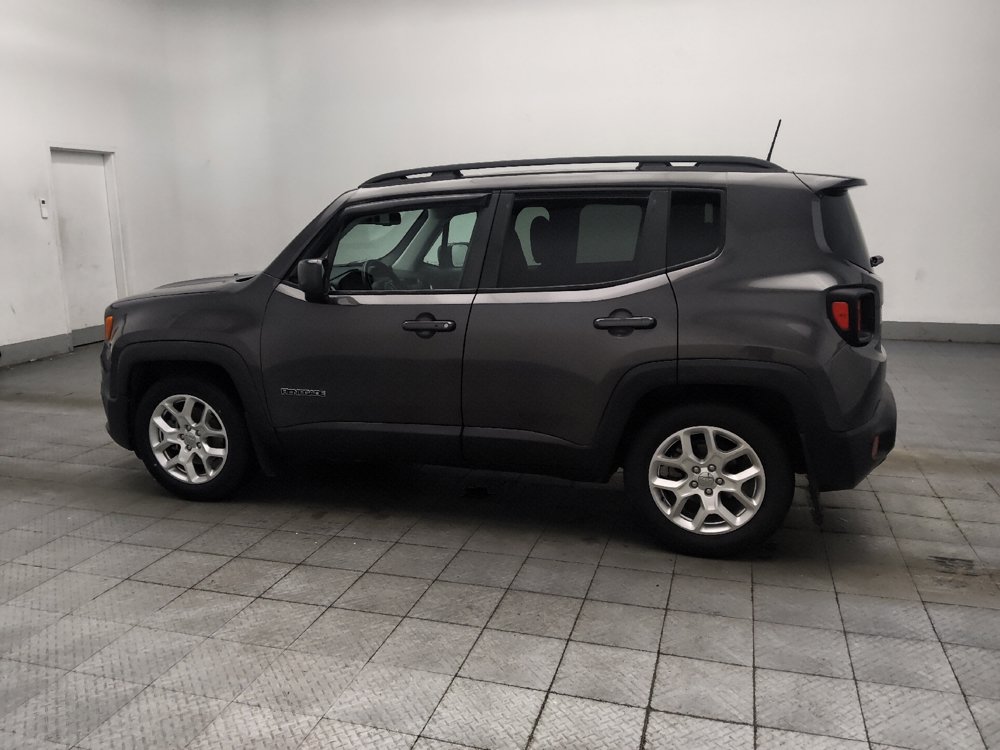 Used 2018 Jeep Renegade Latitude w/ Popular Equipment Group FWD image 3
