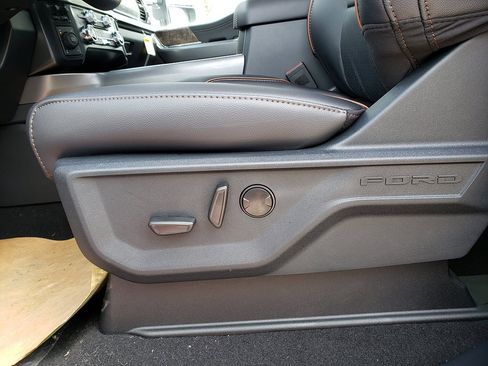 New 2025 Ford F250 Lariat w/ Lariat Ultimate Package image 20