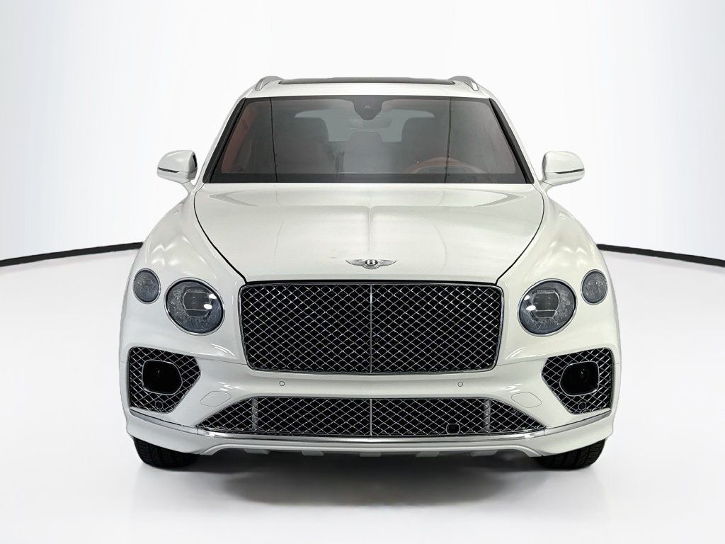 Certified 2022 Bentley Bentayga AWD/4WD image 2