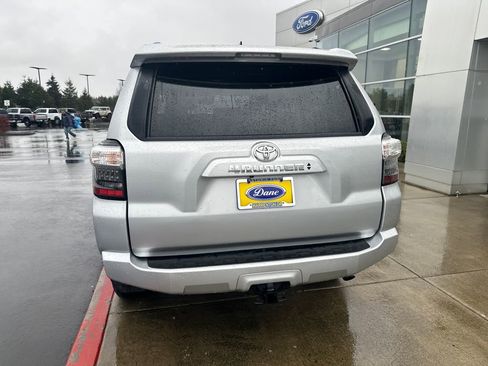 Used 2024 Toyota 4Runner SR5 image 3