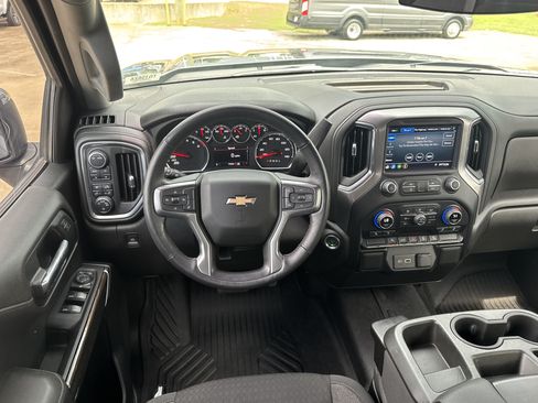 Used 2022 Chevrolet Silverado 1500 LT AWD/4WD image 23