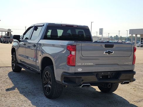 Used 2024 Chevrolet Silverado 1500 Custom Trail Boss AWD/4WD image 3