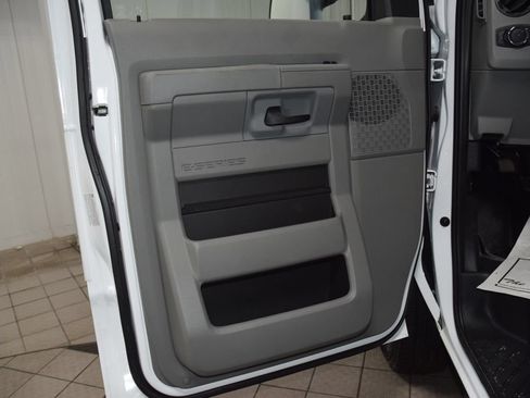 Used 2025 Ford E-350 and Econoline 350 Super Duty w/ Power Equipment Group RWD image 26