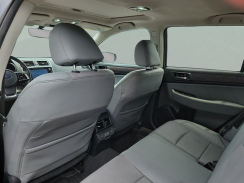 Used 2019 Subaru Outback 2.5i Limited AWD/4WD image 12