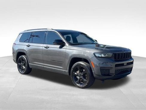 Used 2023 Jeep Grand Cherokee L Laredo AWD/4WD image 7