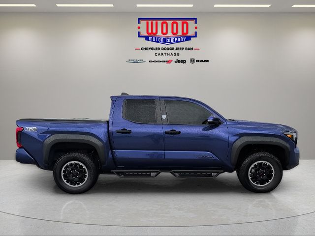 Used 2025 Toyota Tacoma TRD Off-Road w/ TRD Off Road Upgrade Package AWD/4WD image 2
