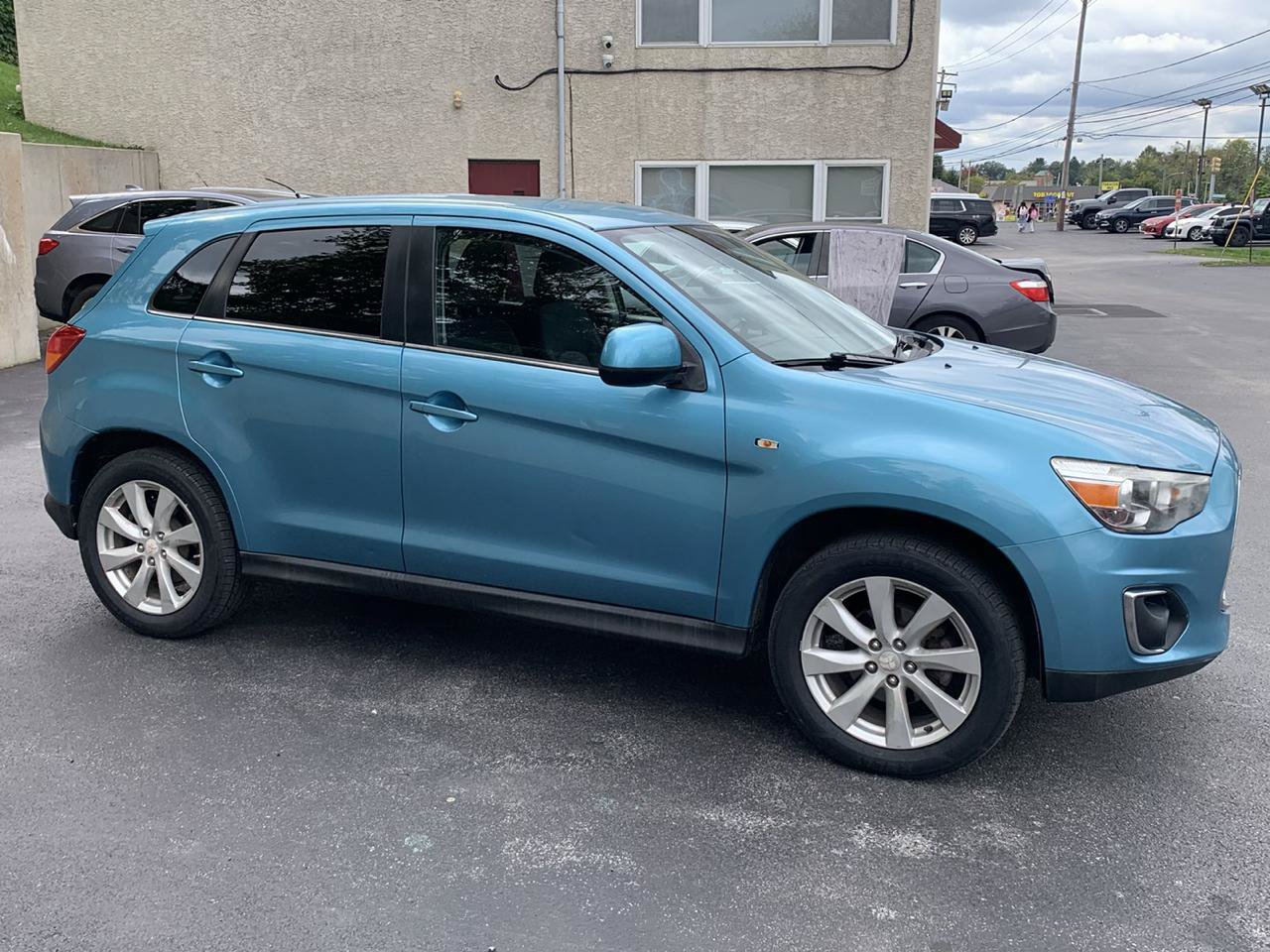 Used 2013 Mitsubishi Outlander Sport SE AWD/4WD image 6