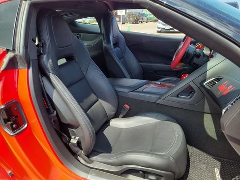 Used 2018 Chevrolet Corvette Stingray Coupe w/ Carbon Flash Badge Package RWD image 23