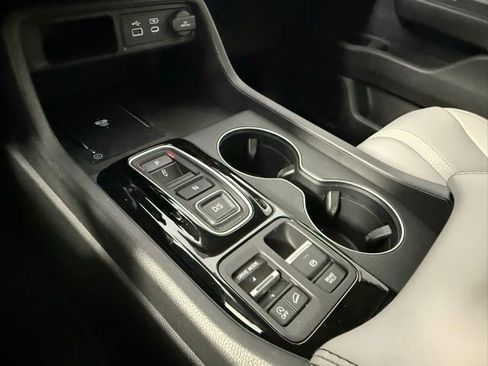 Used 2025 Honda Pilot EX-L image 25