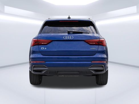 Certified 2025 Audi Q3 2.0T Premium AWD/4WD image 7