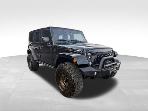 Used 2015 Jeep Wrangler Unlimited Sahara w/ Max Tow Package AWD/4WD image 3