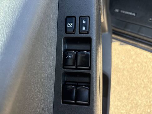 Used 2015 Nissan Xterra S w/ Value Package image 10