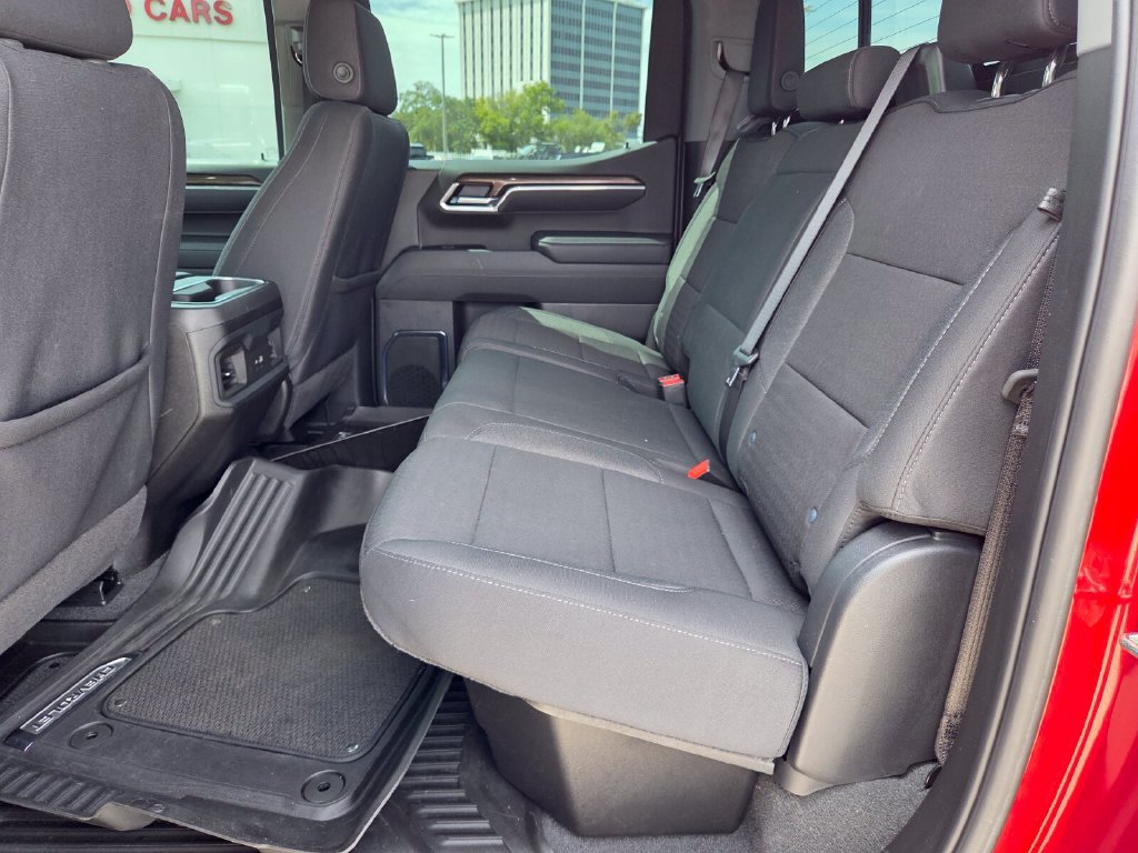 Used 2025 Chevrolet Silverado 1500 RST w/ Convenience Package II AWD/4WD image 7