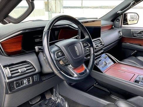 Used 2024 Lincoln Navigator Reserve image 15
