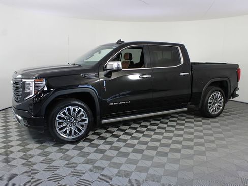 Used 2023 GMC Sierra 1500 Denali Ultimate AWD/4WD image 2