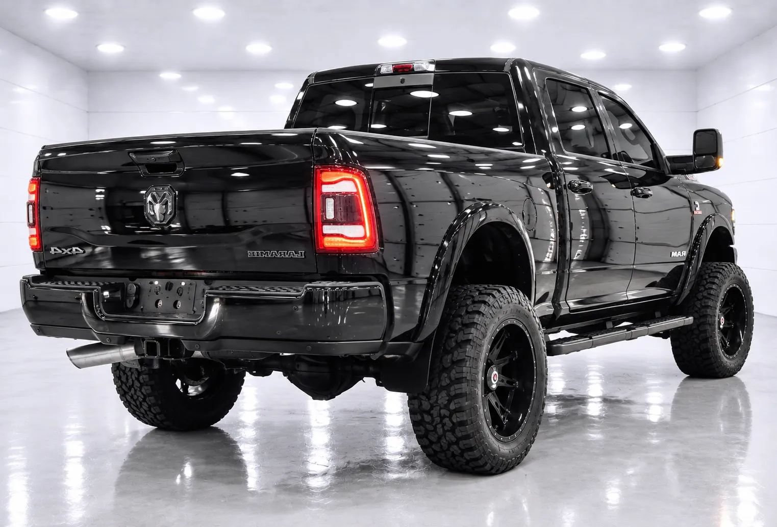 Used 2019 RAM 2500 Laramie AWD/4WD image 5