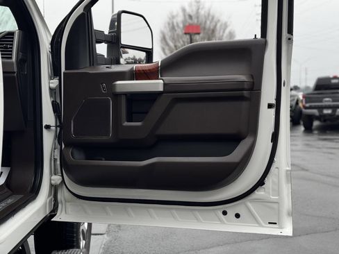 Used 2021 Ford F350 King Ranch w/ King Ranch Ultimate Package image 43