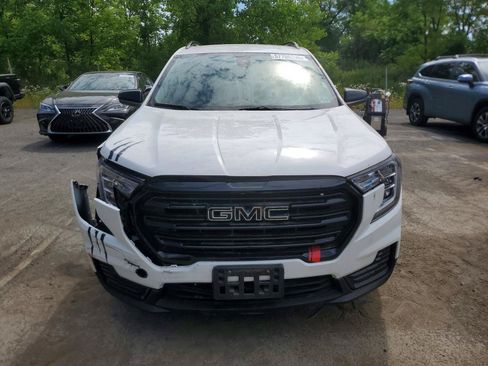 Used 2022 GMC Terrain SLE w/ Driver Convenience Package AWD/4WD image 2