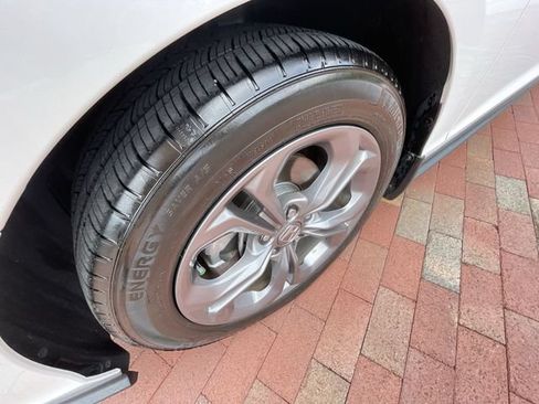 Certified 2024 Honda Accord EX image 26