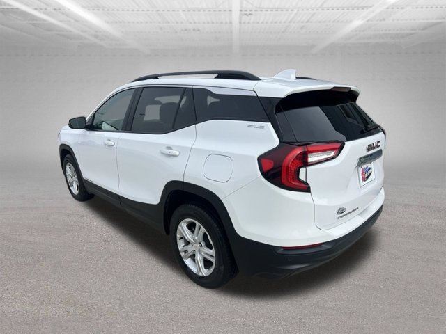 Used 2024 GMC Terrain SLE w/ Driver Convenience Package AWD/4WD image 4