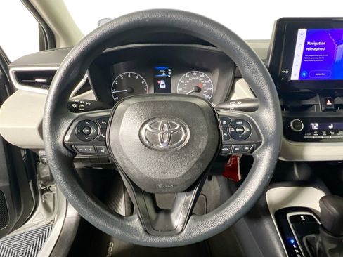Used 2023 Toyota Corolla LE image 17