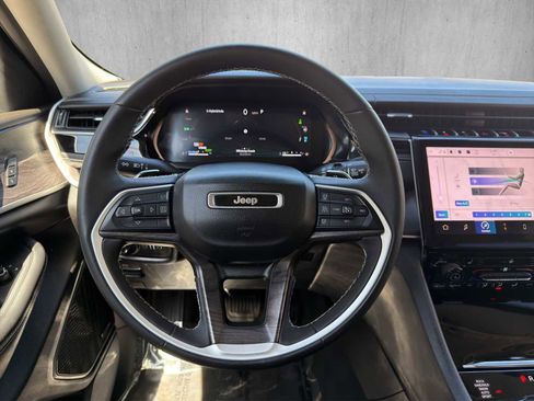 Used 2022 Jeep Grand Cherokee Limited 4xe AWD/4WD image 12